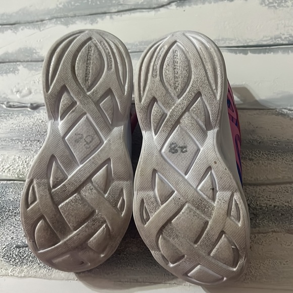 Little Girls Light Up Skechers - Picture 3 of 5